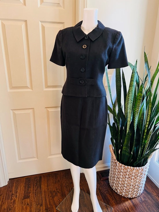 Dresses & Skirts - Vintage Black Linen Skirt Suit Set Sz 4 Jackie O Style Classic Tailored 2 Piece